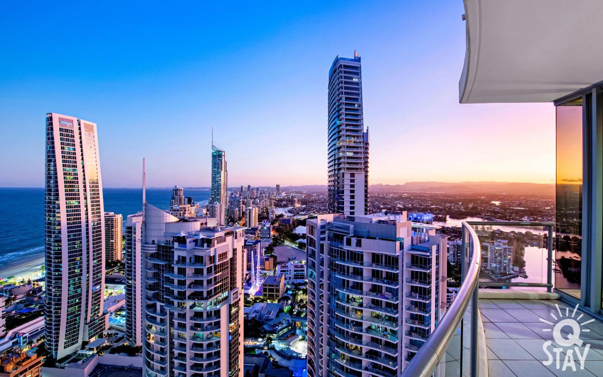Chevron Renaissance Surfers Paradise Mid Week Madness Deal - Q Stay Gold Coast Esterno foto