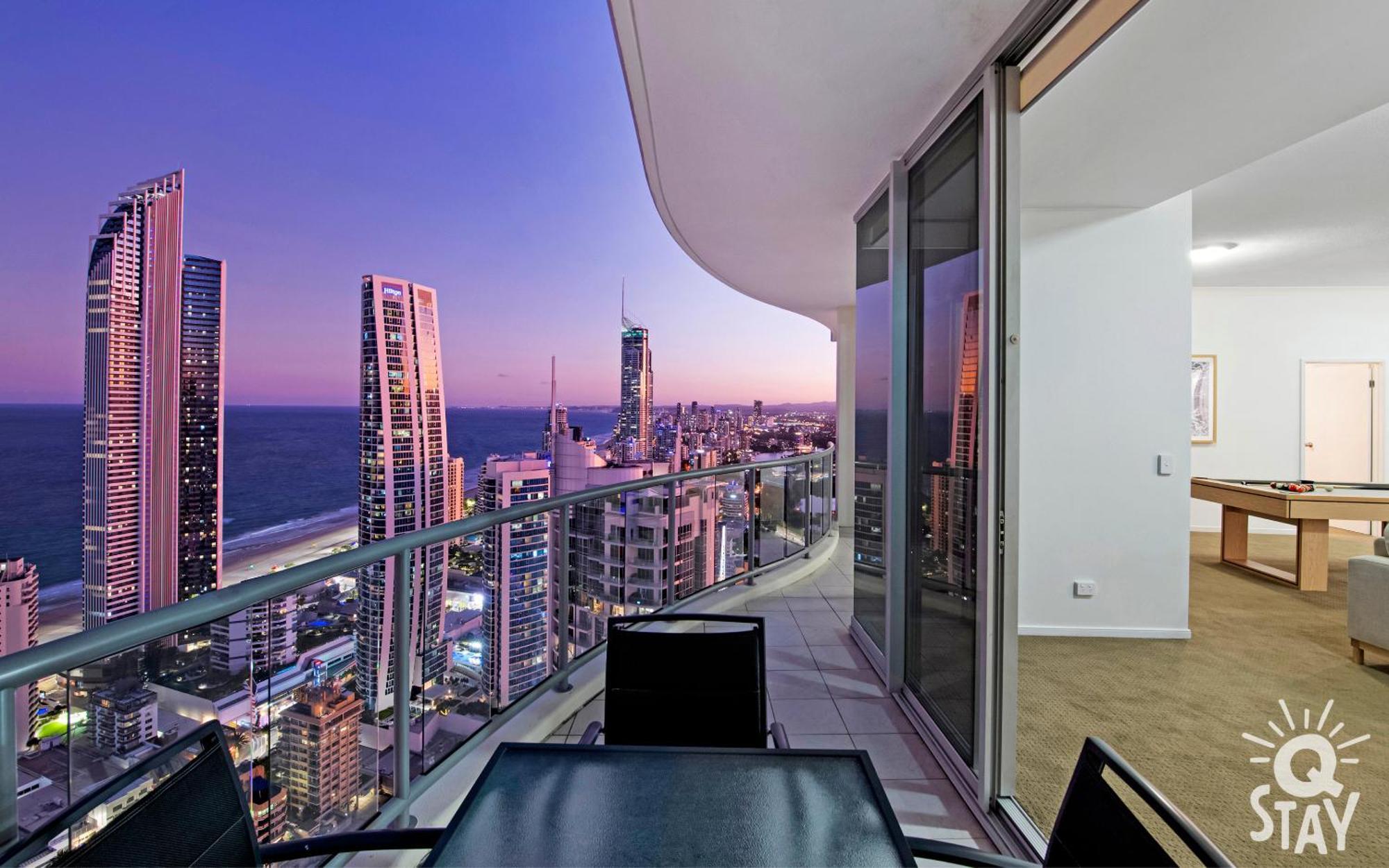 Chevron Renaissance Surfers Paradise Mid Week Madness Deal - Q Stay Gold Coast Esterno foto
