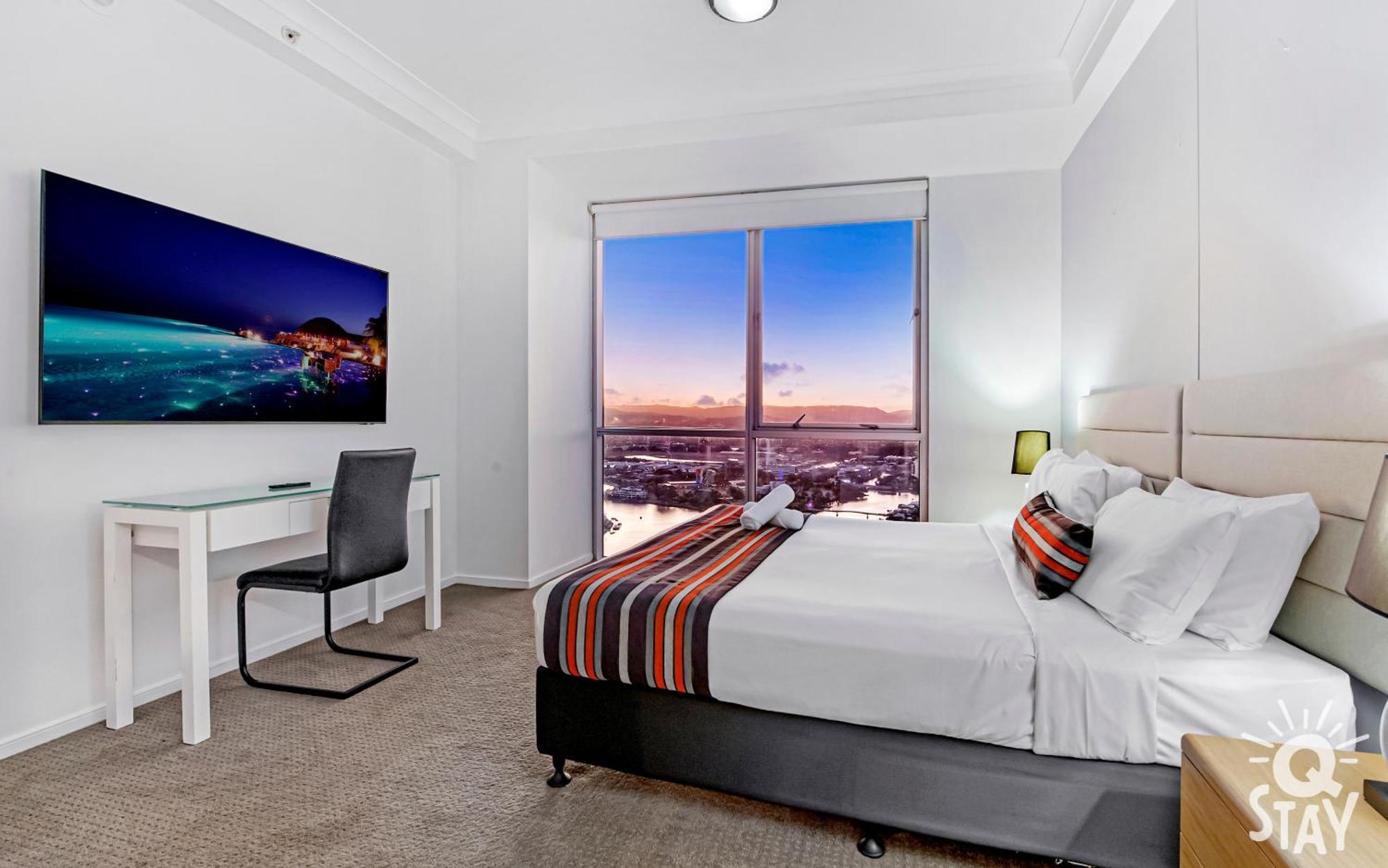Chevron Renaissance Surfers Paradise Mid Week Madness Deal - Q Stay Gold Coast Esterno foto