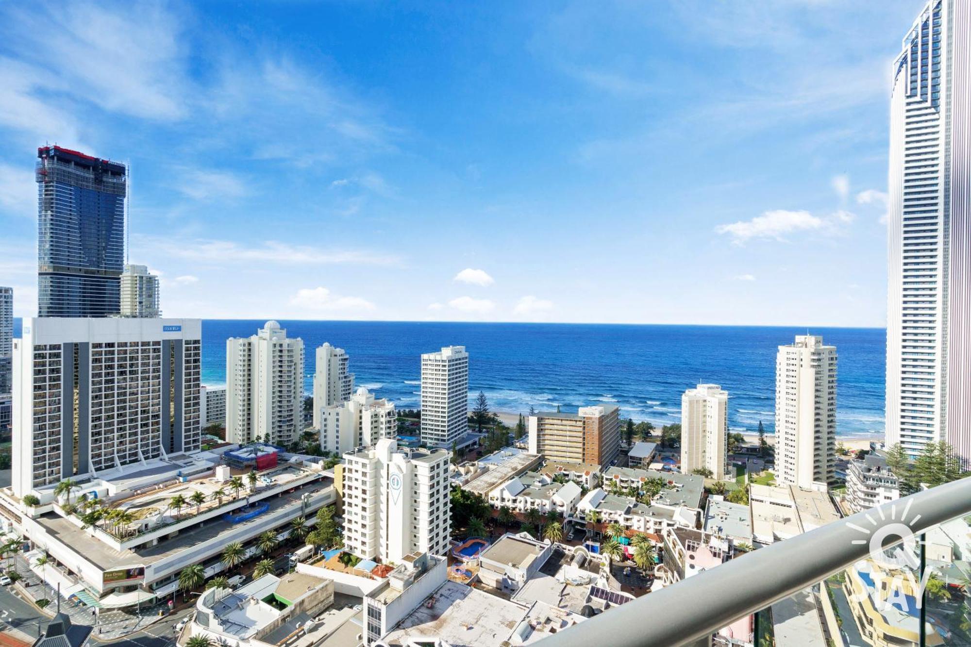 Chevron Renaissance Surfers Paradise Mid Week Madness Deal - Q Stay Gold Coast Esterno foto