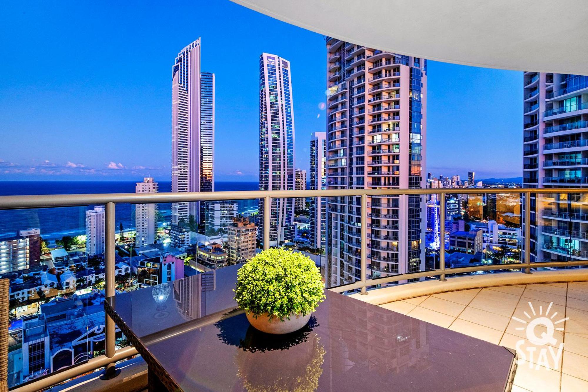 Chevron Renaissance Surfers Paradise Mid Week Madness Deal - Q Stay Gold Coast Esterno foto